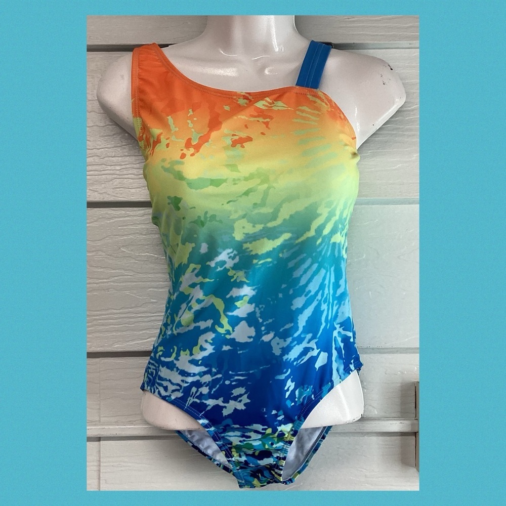 Little girls one piece swimsuit. 10
